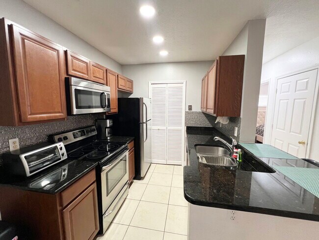 Photo - 4312 S Kirkman Rd