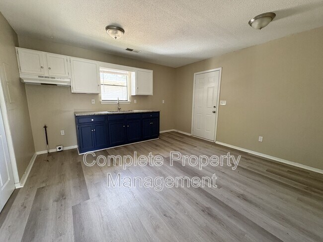 Photo - 1920 15th Way SW