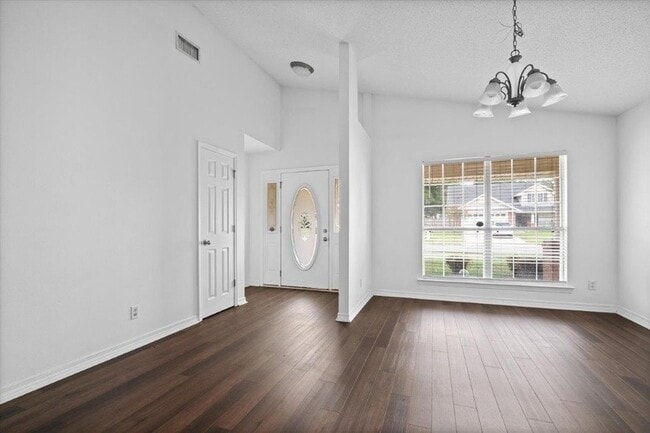 Photo - 2659 Rosebud Dr E
