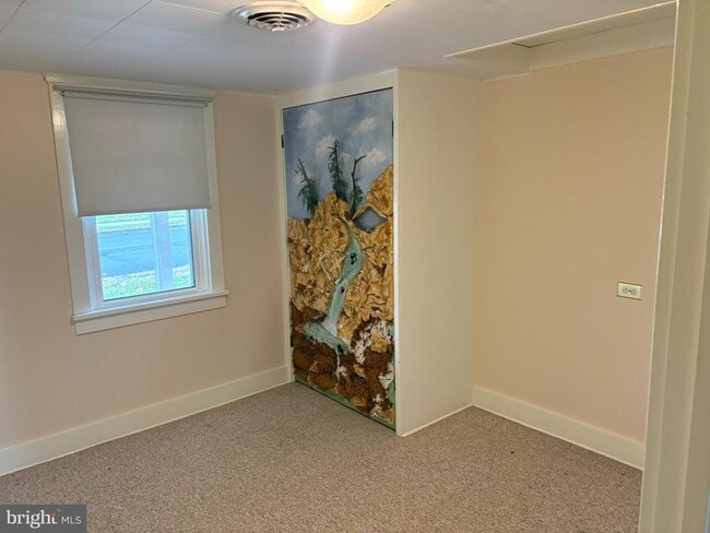 Photo - 3842 Old Easton Rd