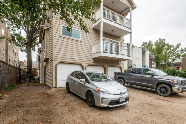 Photo - Delightful 2-Bed, 1.5 Bath in Prime Dallas...