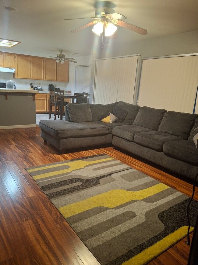 Photo - Just waiting for you !