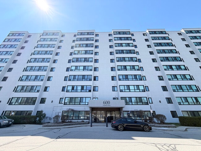 Building Photo - 2 BED - 1 BATH - LONDON - BASEMENT Unit 305