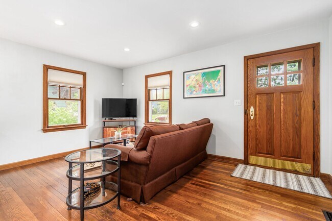 Photo - 230 E Royal Forest Blvd