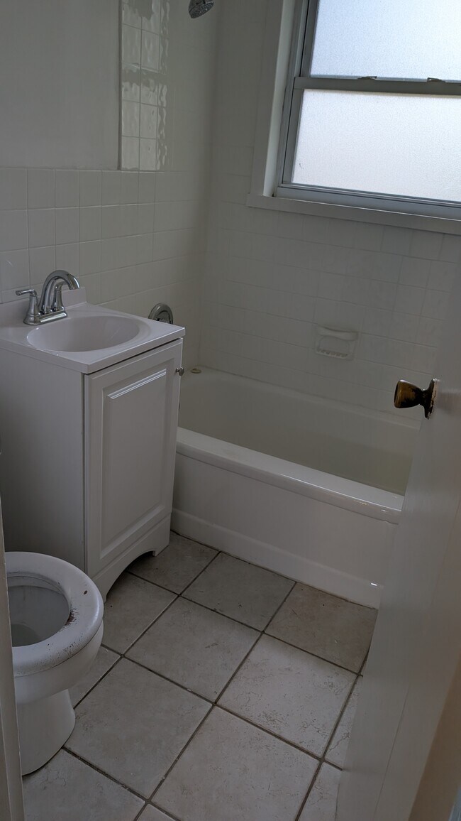 Photo - 482 Clearview Drive Unidad 2 bedroom