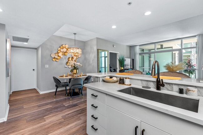 Photo - 13700 Marina Pointe Dr