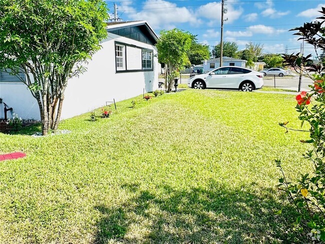 Building Photo - 20701 NW 34th Ct Rental