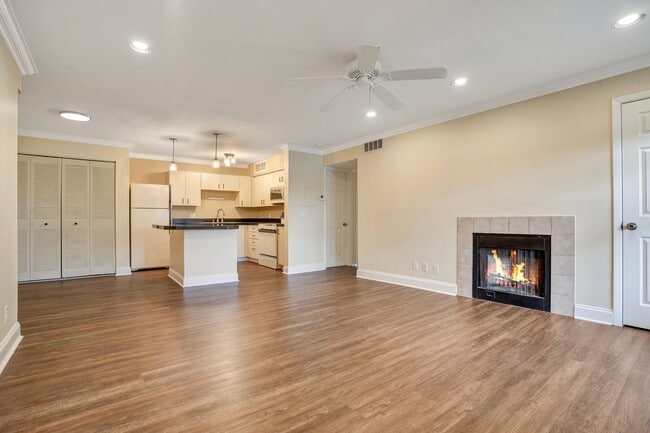 Photo - 370 Lake Tahoe Ct Unit #202