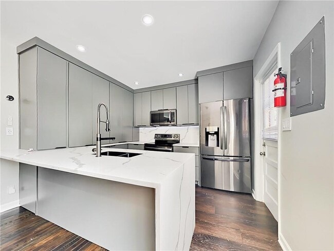 Photo - 425 Lindbergh Drive NE Unidad E2