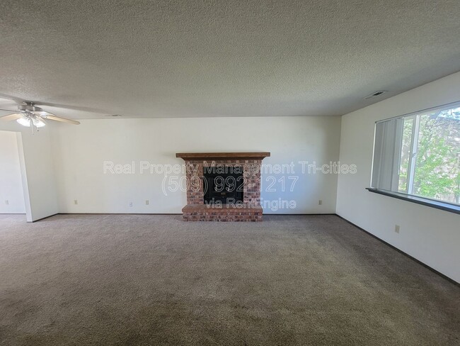 Photo - 8831 W Entiat Ave