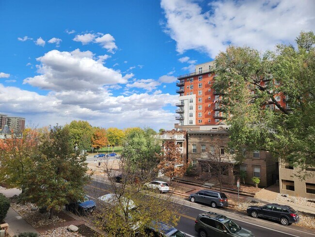 Photo - Spacious two bedroom two full bath in the heart of downtown!! AVAIL NOW! Unit 323