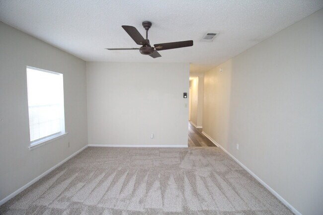 Photo - Updated 3BR/2BA Brick Home in West Pensacola – New Flooring, Fresh Paint, Eat-In Kitchen, Spaciou...