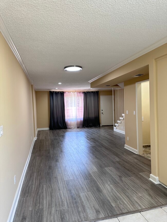 Photo - 336 West Acacia Avenue Unit 1st Floor