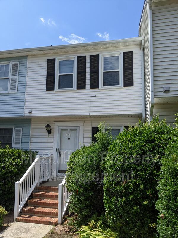 Photo - 530 Finley St Townhome