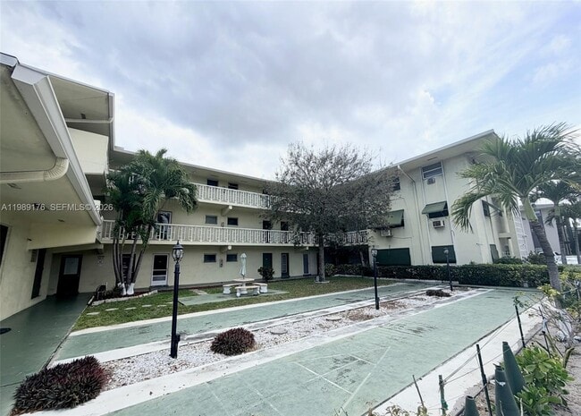 Photo - 1350 E Sample Rd Unit 307