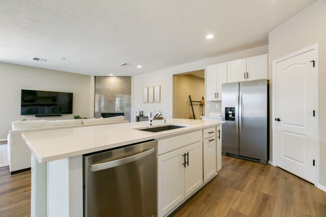 Photo - 6057 Nauman Dr