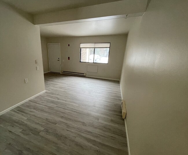 Photo - Town's Edge Apartments