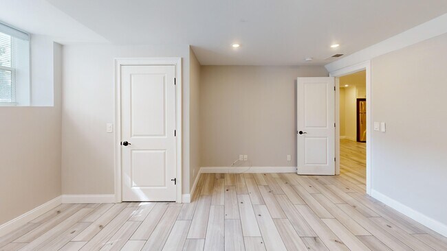 Photo - 2017 Commonwealth Ave Unidad #1