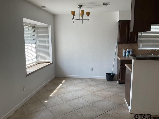 Photo - 5101 Foxglove Cir