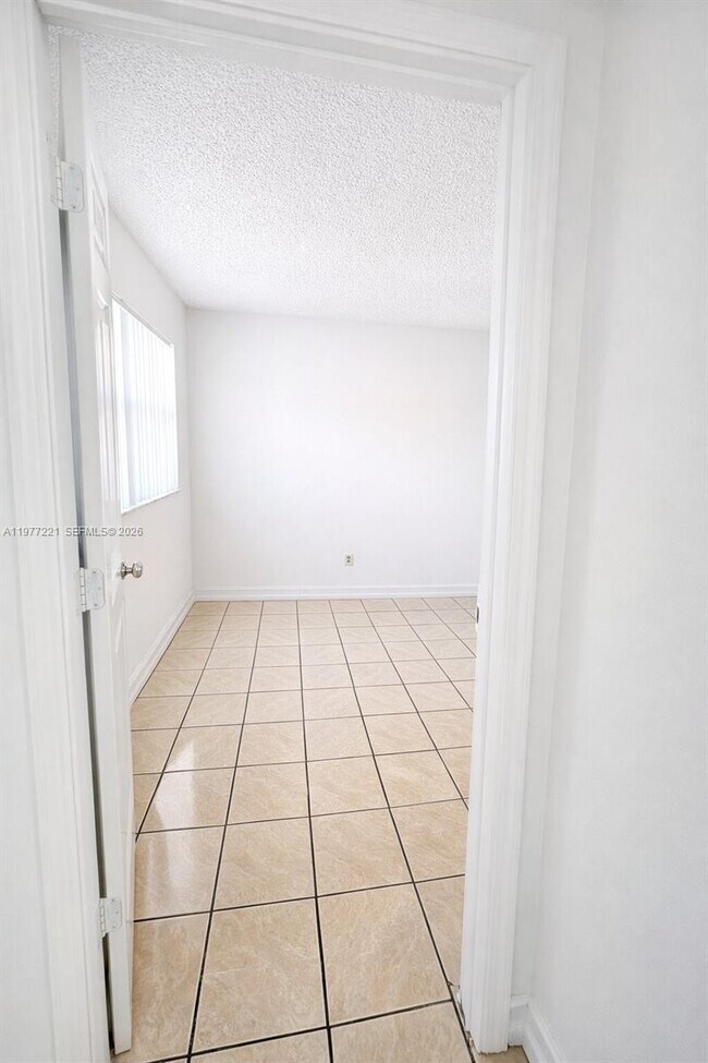 Photo - 19805 SW 114th Ave Unit 315