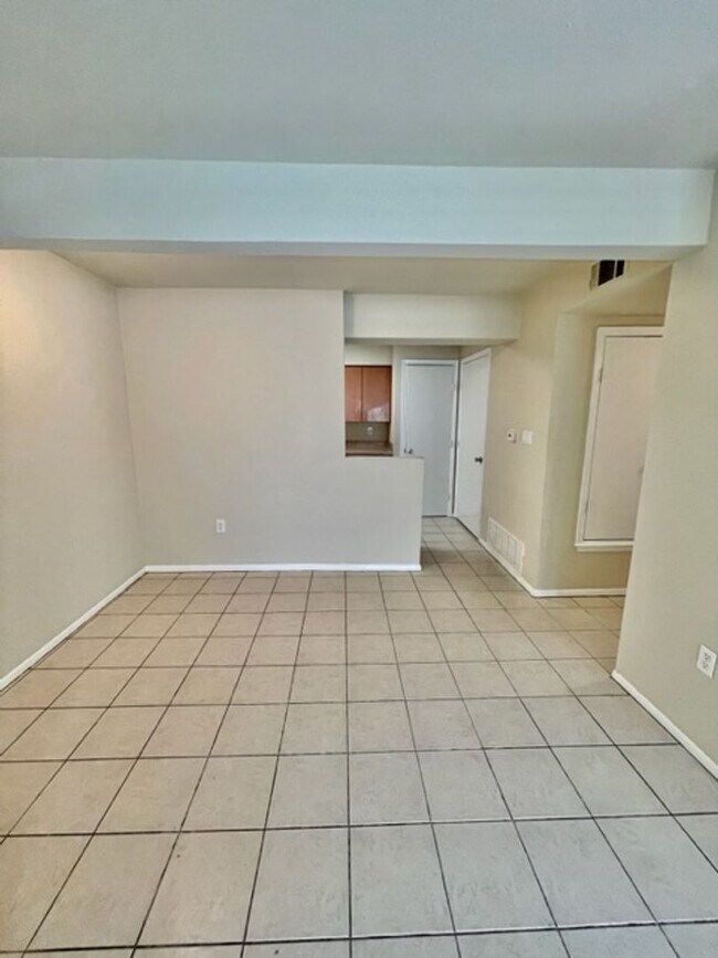 Photo - 1500 Lake Shore Dr