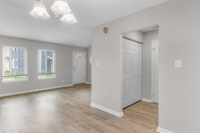 Photo - 1386 Sierra Dr