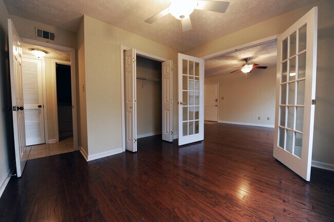 Photo - 100 Downing Way Unit Creek Pointe