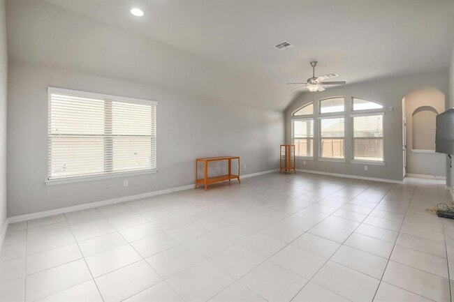 Photo - 3916 Joshs Cv