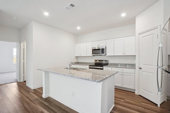 Photo - 16125 Viburnum Dr