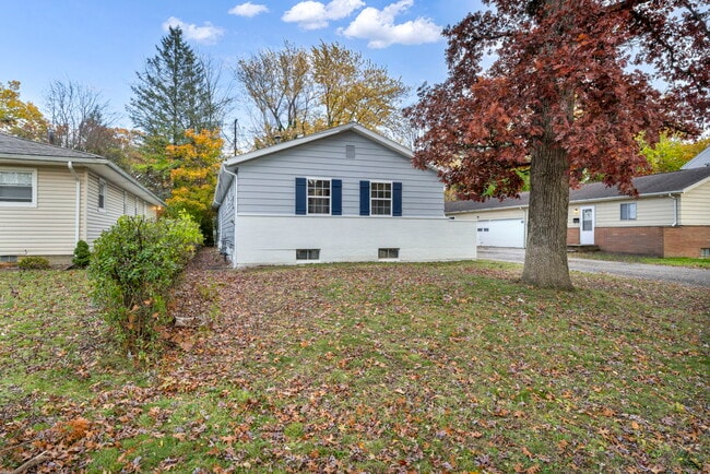 Photo - 231 Randel Ave