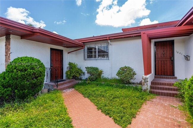 Photo - 1841 SW 29th Ave Unit B