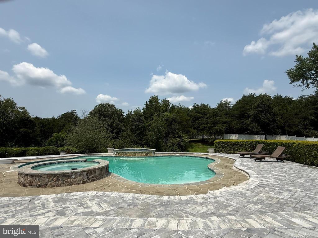 Photo - 7020 Ordway Rd