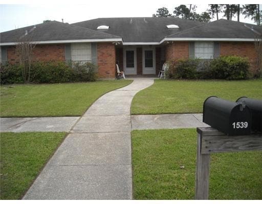 Building Photo - 1535 Richmond Dr