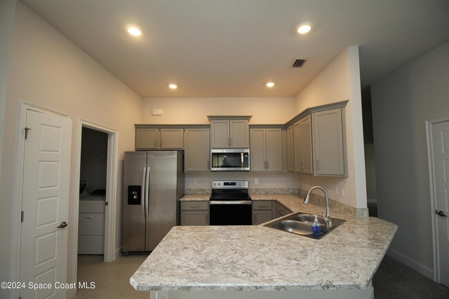 Photo - 2513 Pinwherry St NW