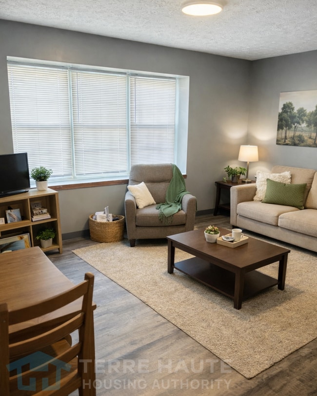 Sala familiar preparada - 1919 Tippecanoe St