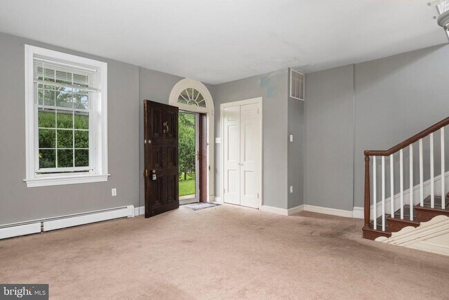 Photo - 1735 New London Rd House