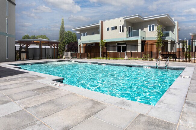 Heron's Edge - Heron's Edge