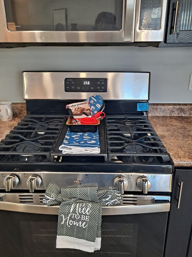 Photo - 85 Deerwood Park