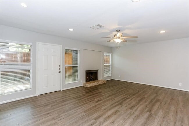 Photo - 1918 Branard St
