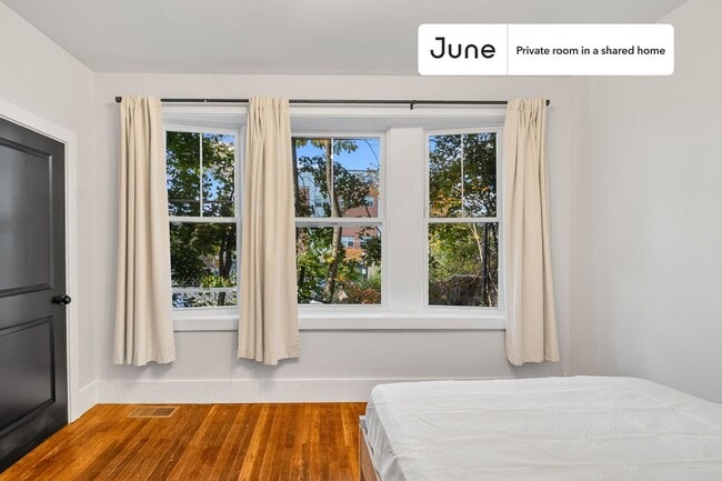 Photo - Room in Shared 5 bed/2 bath home Unidad D