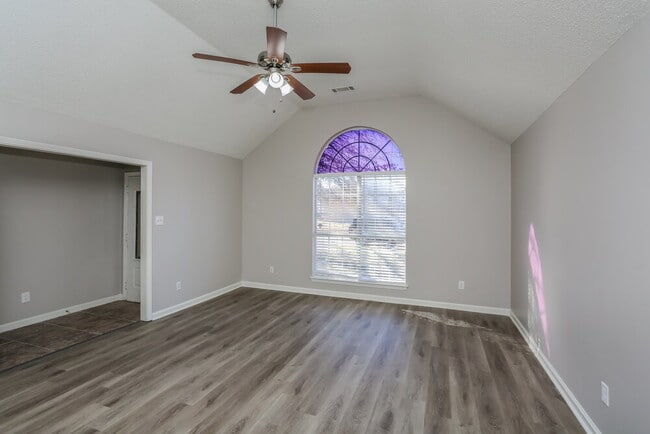 Photo - 5912 Chadwell Rd