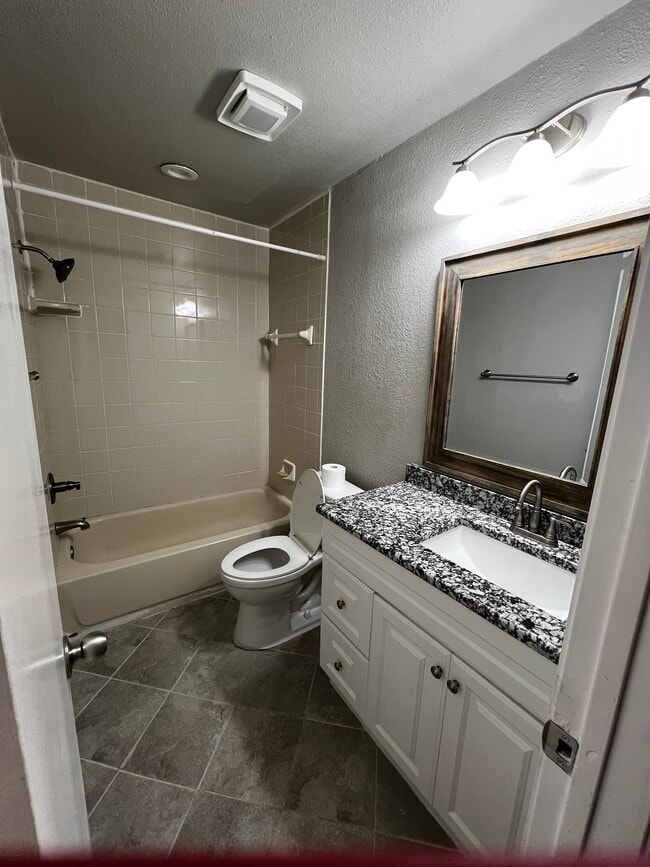 Photo - 100 Bugle Ct