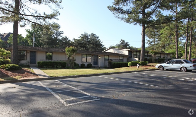 Cedargate Apartments