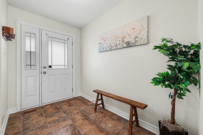 Photo - 513 Paul Metivier Dr