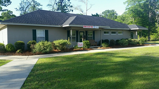 Exterior - College Park Apartments