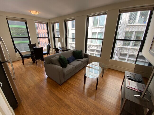 Building Photo - 17 Winter Pl Rental