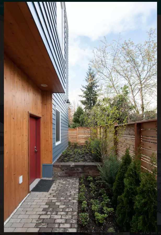 Separate Entrance - 1518 Blandena N St Unit Studio #1