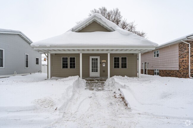 Building Photo - Single Family Home