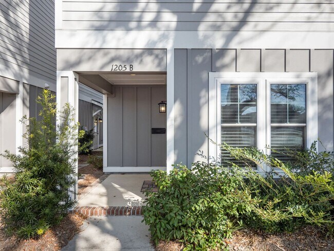 Photo - Modern Beaufort Townhome available for Long Term Rental