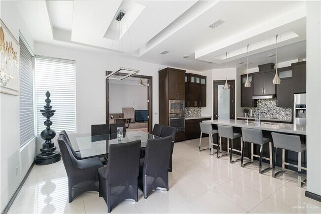 Photo - 26 El Jardin St